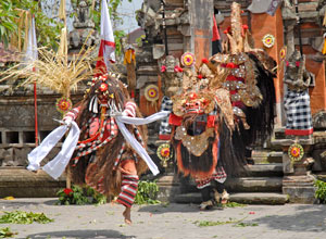 Bali Dance Pemaksan Barong Dengjalan