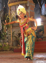 Bali dance Catur Eka Budhi2