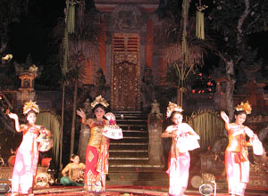Bali Dance Chandra Wati3