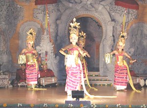 Bali Dance Nritta Dewi3