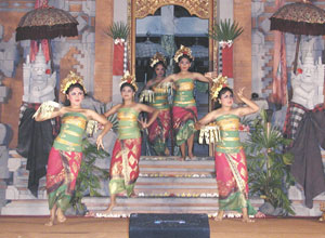 Bali Dance Sekaa Gong Karyasa1