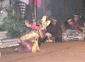 Bali Dance Sekaa Gong Karyasa4