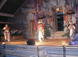 Bali Dance Sekaa Raja Peni2