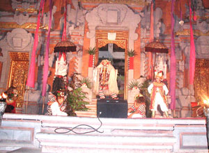 Bali Dance Sekaa Raja Peni5