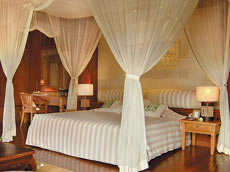 Deluxe Spa Villa Bedroom