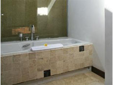 Nusa Suite 3 Bathtub