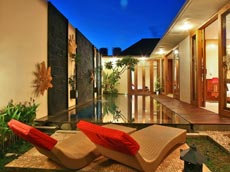 Villa Pool & Deck