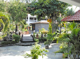 Plaza Bali garden