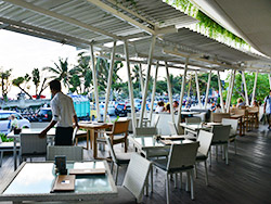 Café
beside Kuta beach