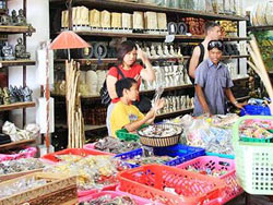 Standard Balinese souvenirs