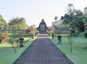 タマンアユン寺院2